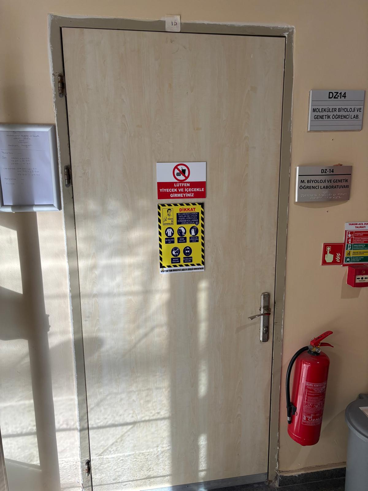 Moleküler Biyoloji ve Genetik Bölümü Öğrenci Laboratuvarı DZ14-Fotoğraf